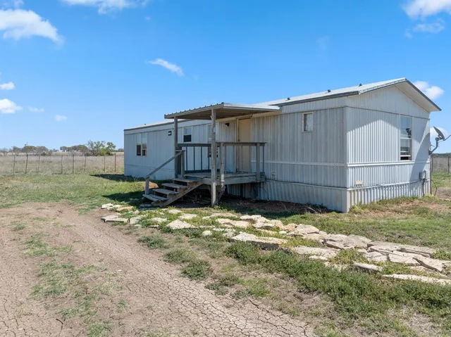 $398,000 | 996 County Road 421, Evant, TX 76525