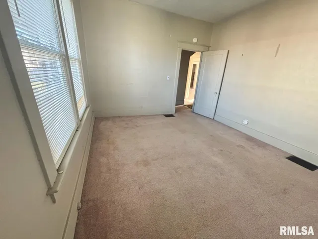 $110,000 | 310 West Walnut Street, Carbondale, IL 62901