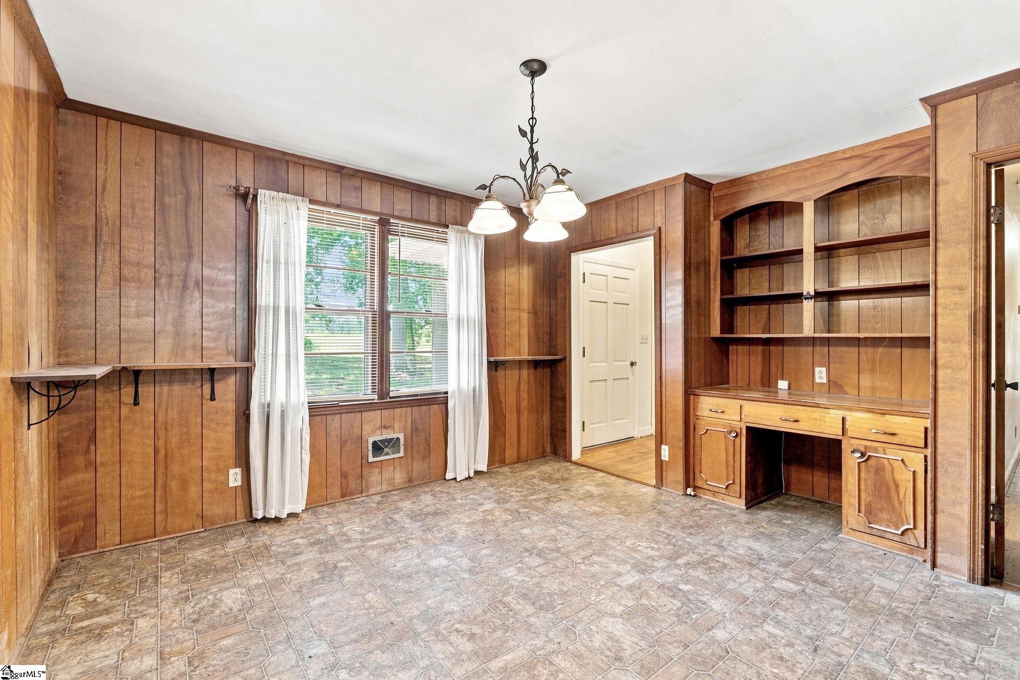 1290 Groce Meadow Road Taylors, SC 29687 - Photo 8 of 25 Gallery Image 8