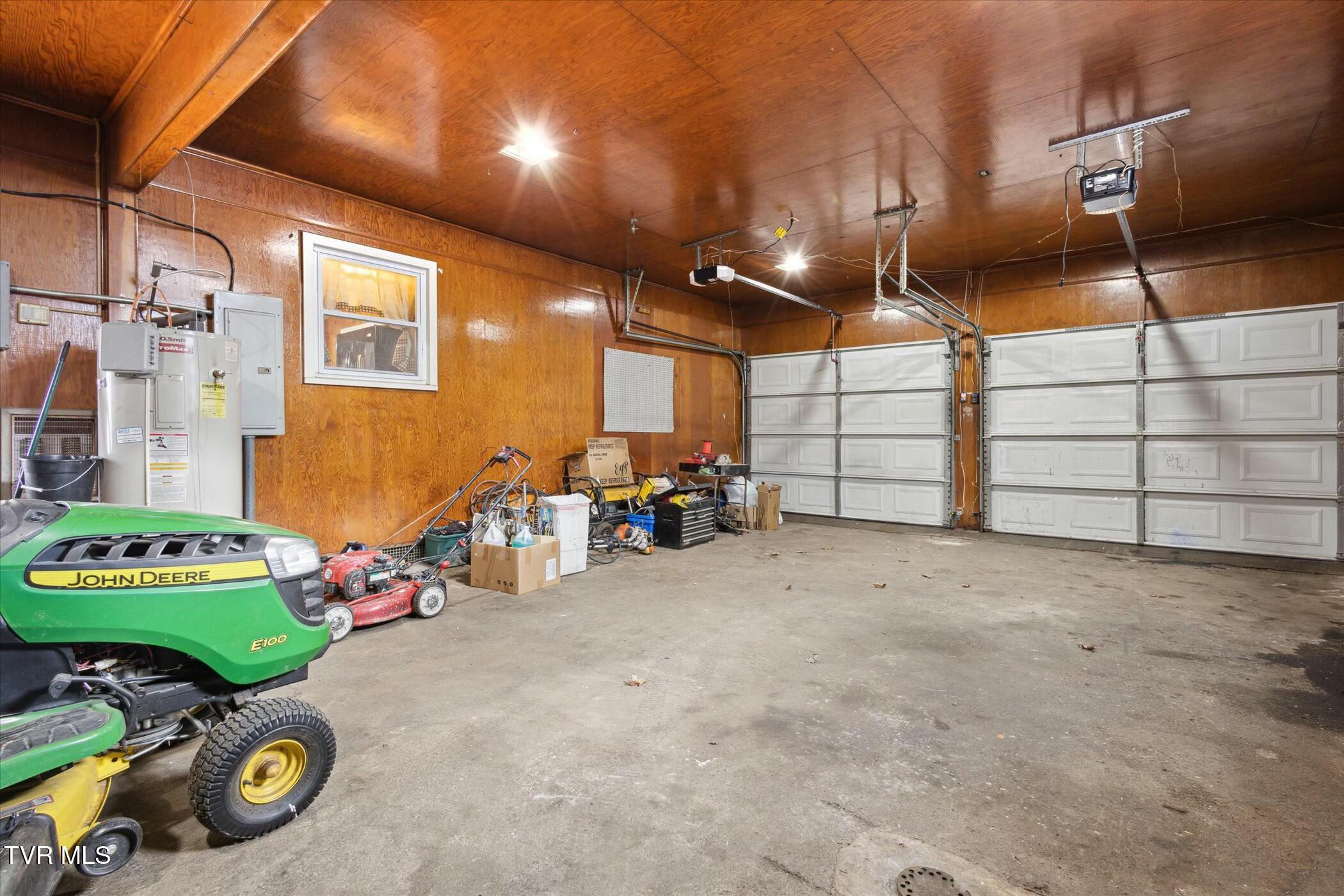 202 Hemlock Road Bristol, TN 37620 - Photo 22 of 27 tempImagezF9Wtn