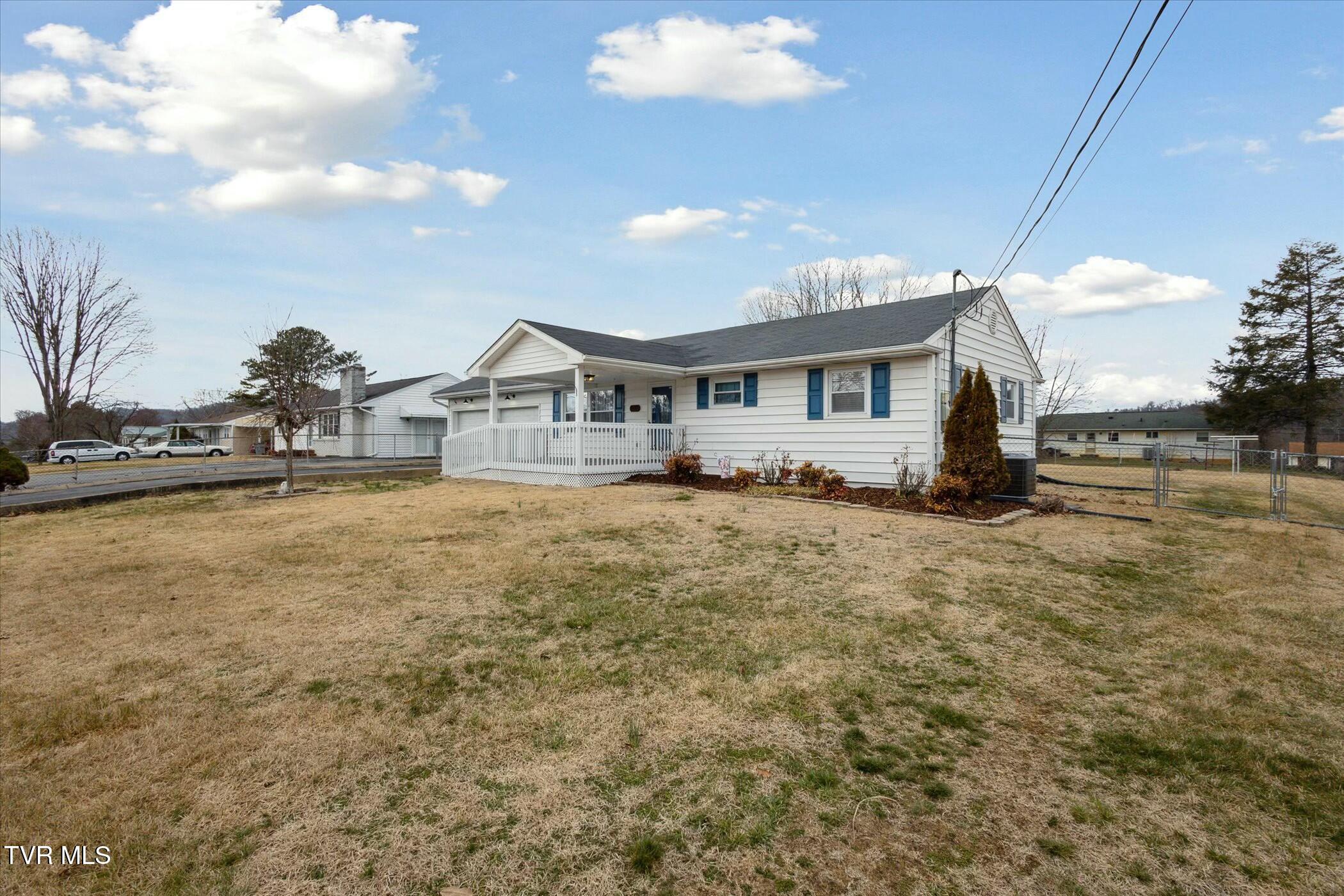 202 Hemlock Road Bristol, TN 37620 - Photo 4 of 27 tempImageusLk1g