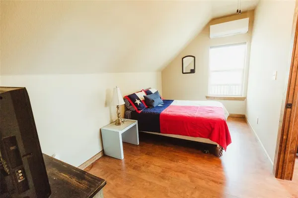 $425,000 | 5470 Possum Trail, Malakoff, TX 75148