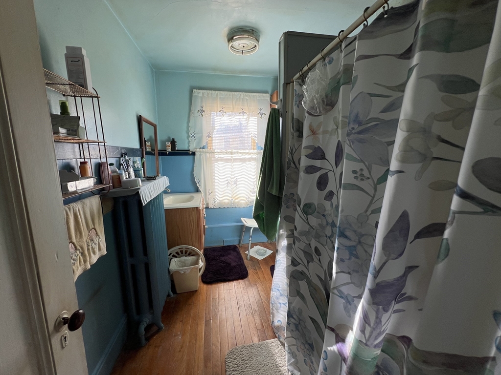 22 Main Street Hull, MA 02045 - Photo 10 of 19 Gallery Image 10