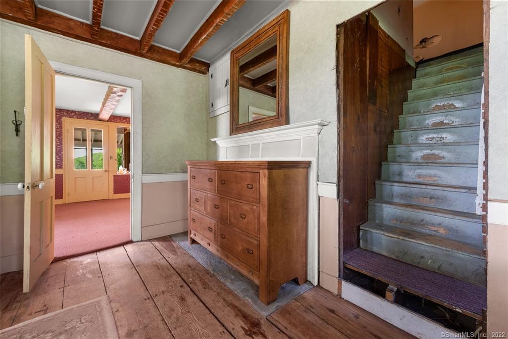 21 Legeyt Road Barkhamsted, CT 06063 - Photo 21 of 37 Staircase to second floor