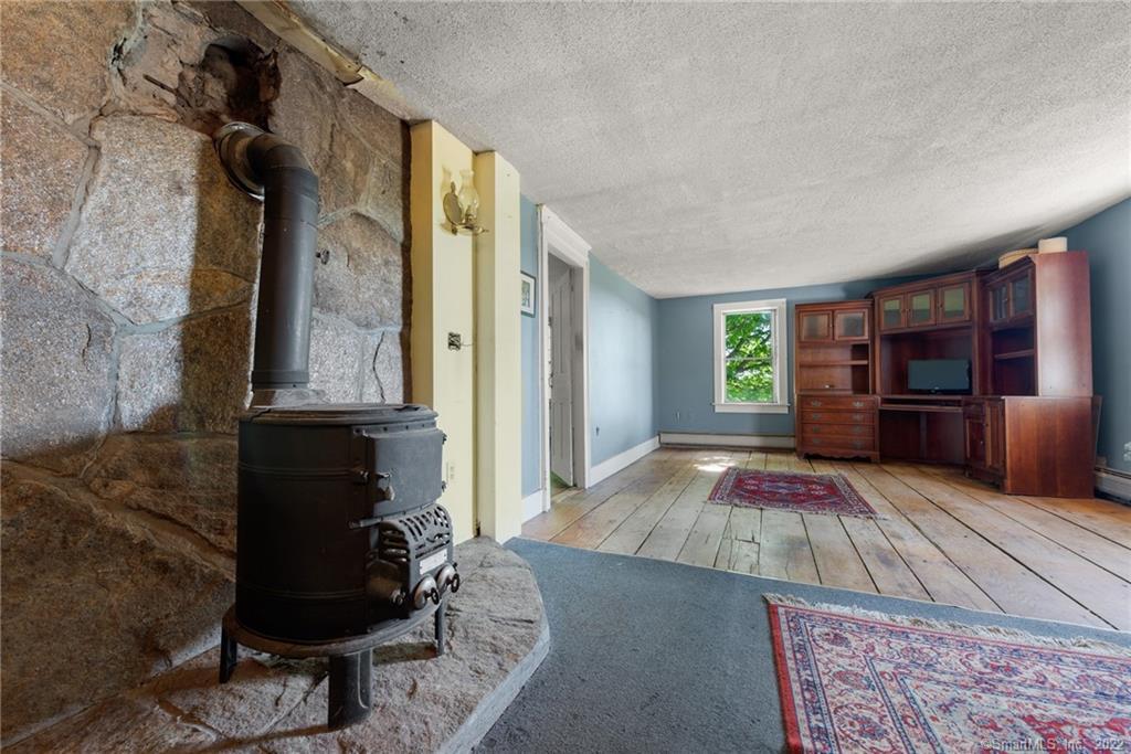 21 Legeyt Road Barkhamsted, CT 06063 - Photo 25 of 37 Antique floors in upstairs family room