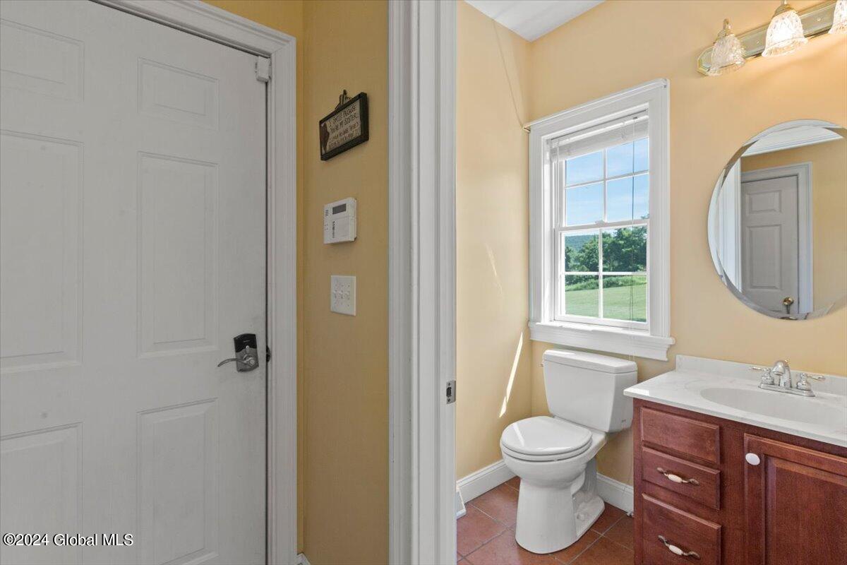 44 Fogarty Road Troy, NY 12182 - Photo 12 of 35 32-MW2_4343