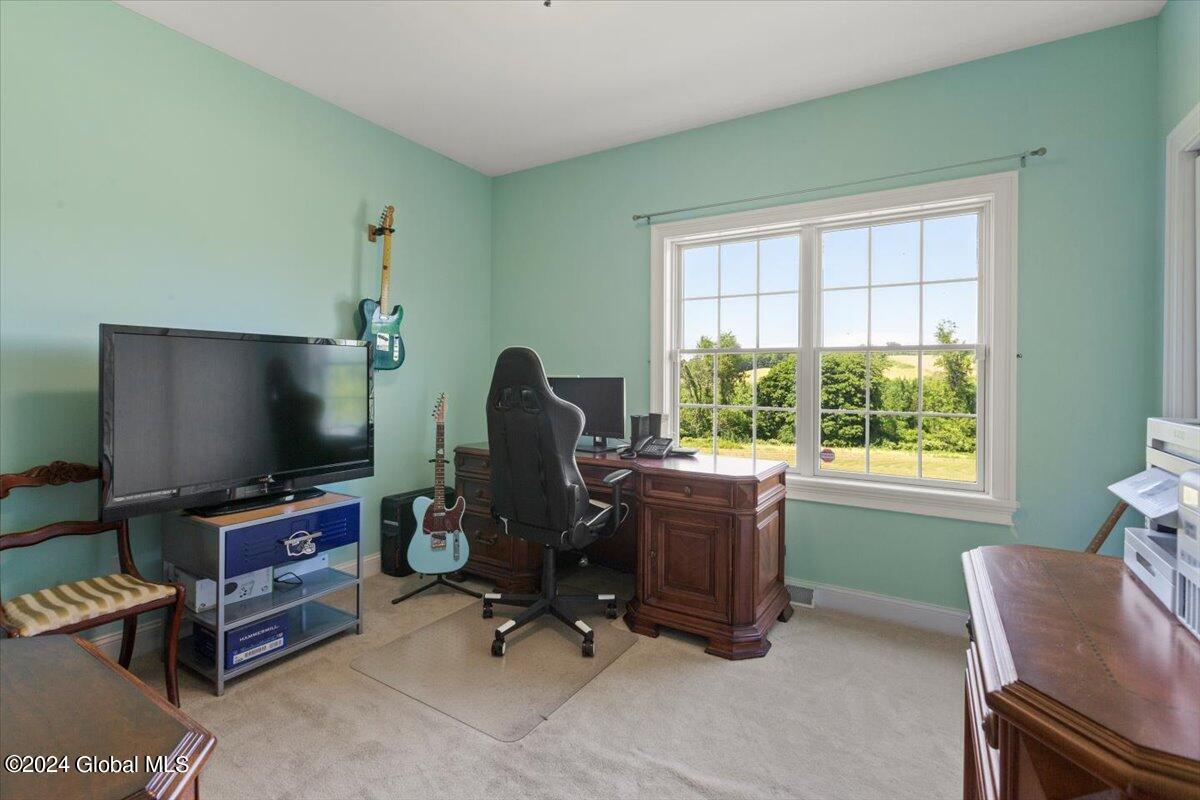 44 Fogarty Road Troy, NY 12182 - Photo 21 of 35 15-MW2_4215