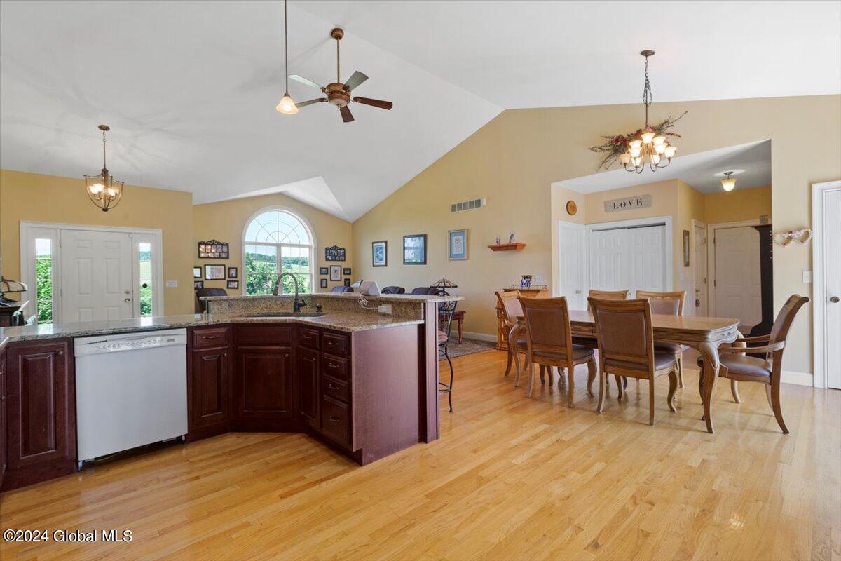 44 Fogarty Road Troy, NY 12182 - Photo 9 of 35 27-MW2_4298