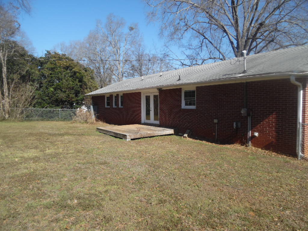 1718 Gerrard Road Anderson, SC 29625 - Photo 3 of 10