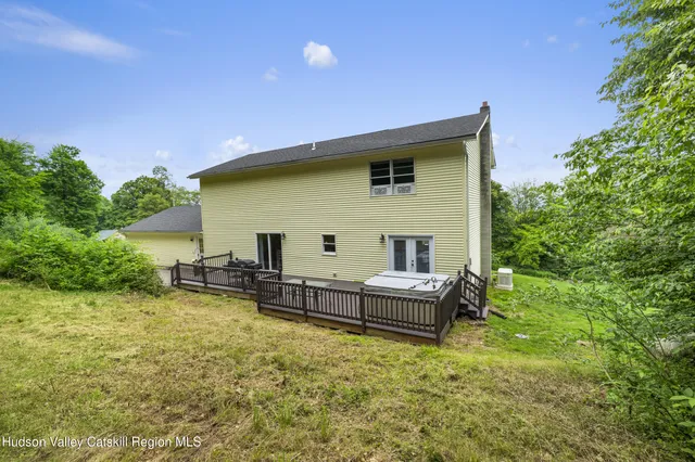 $575,000 | 745 Floyd Ackert Road, New Paltz, NY 12561