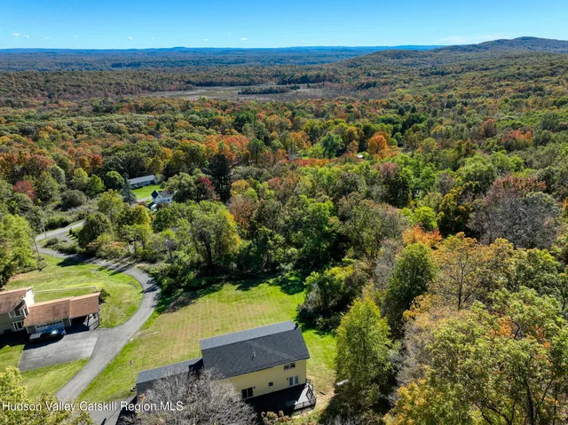 $575,000 | 745 Floyd Ackert Road, New Paltz, NY 12561