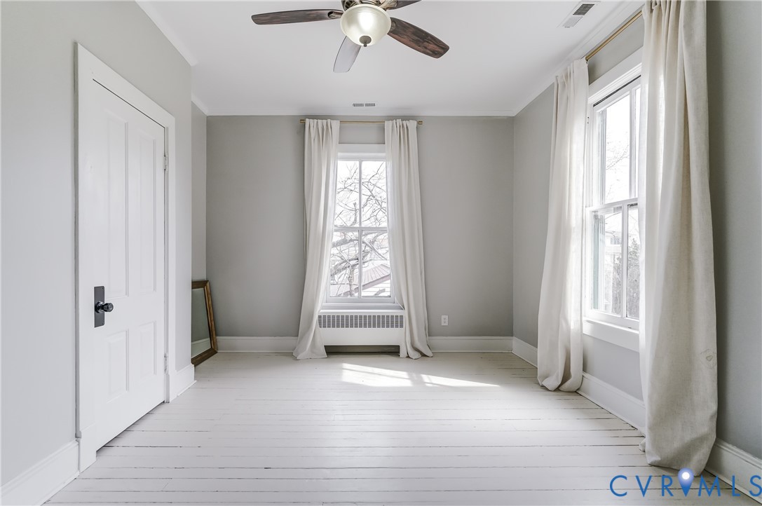 418 4th Street West Point, VA 23181 - Photo 22 of 36 a view of an empty room with a window