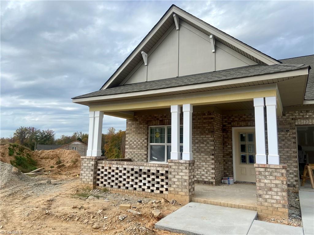 2040 Welden Ridge Road Kernersville, NC 27284 - Photo 2 of 22 Gallery Image 2