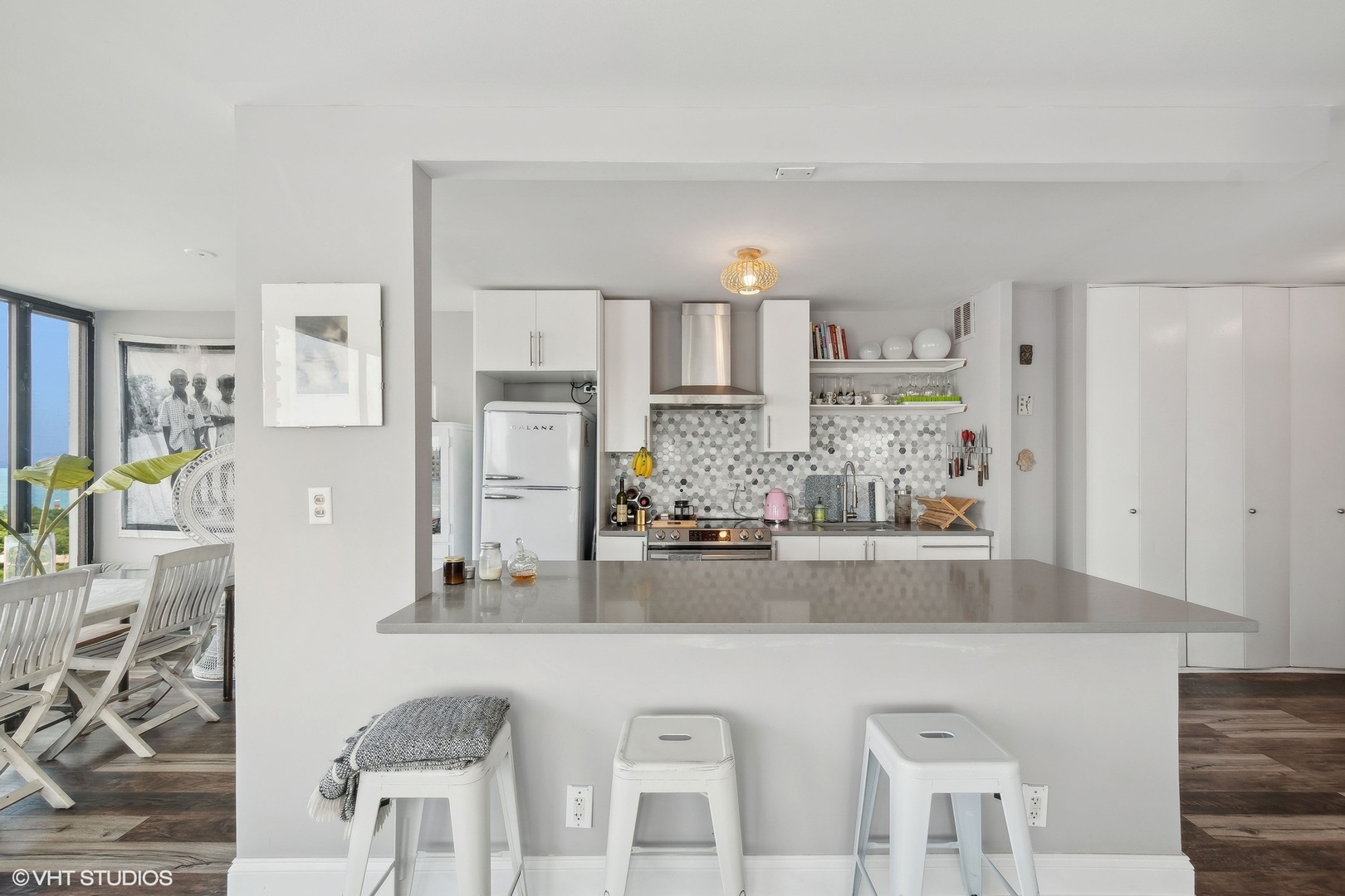 5455 North Sheridan Road, Unit 1415 Chicago, IL 60640 - Photo 8 of 21 Gallery Image 8