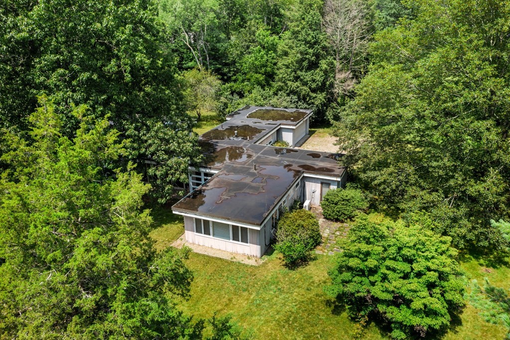 91 Weston Road Lincoln, MA 01773 - Photo 7 of 34 a view of a house with a yard