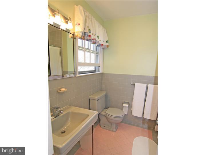 444 Clairemont Road Villanova, PA 19085 - Photo 16 of 25
