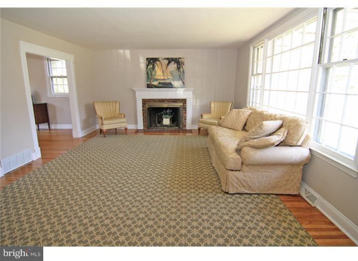 444 Clairemont Road Villanova, PA 19085 - Photo 3 of 25