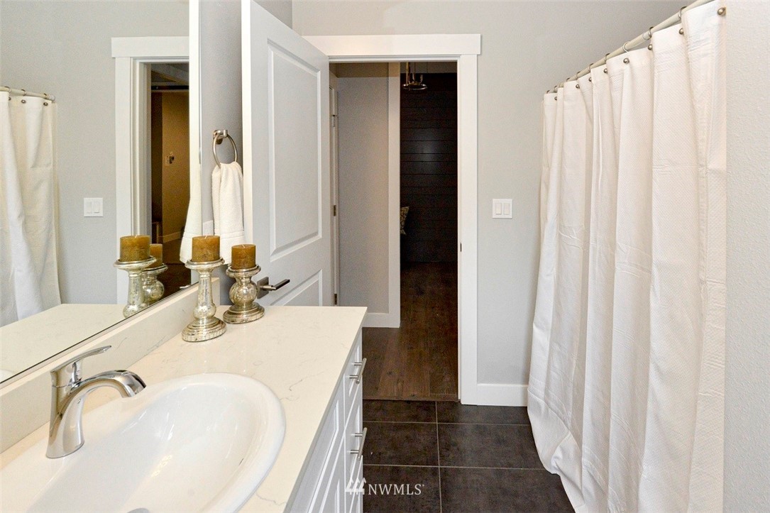 4880 Castleton Road Southwest Port Orchard, WA 98367 - Photo 6 of 25 Gallery Image 6