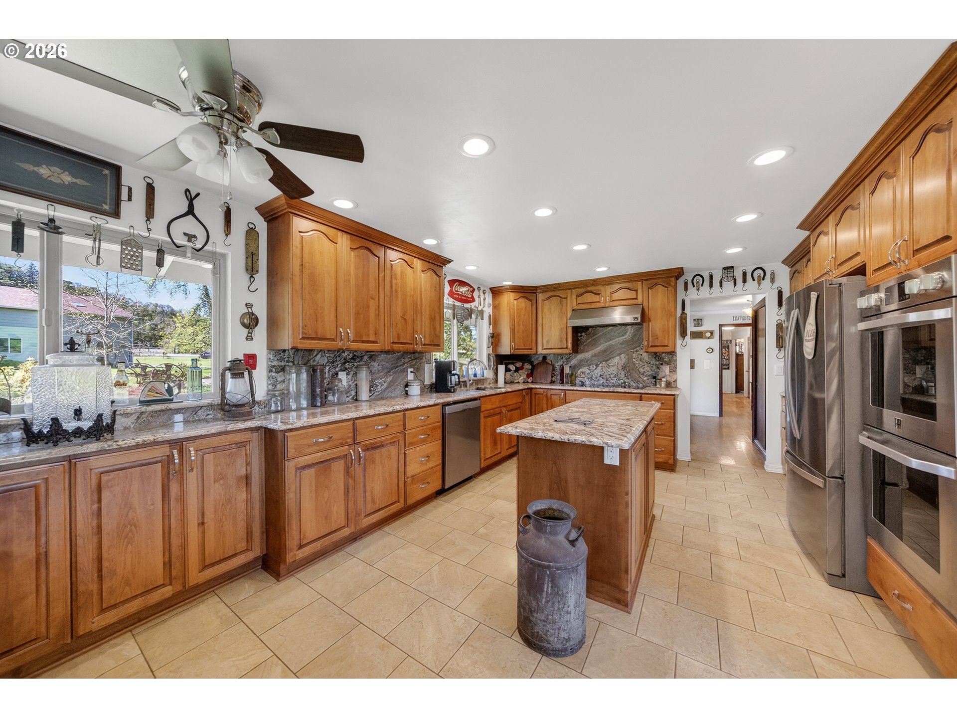 250 Ruckles Drive Myrtle Creek, OR 97457 - Photo 14 of 48