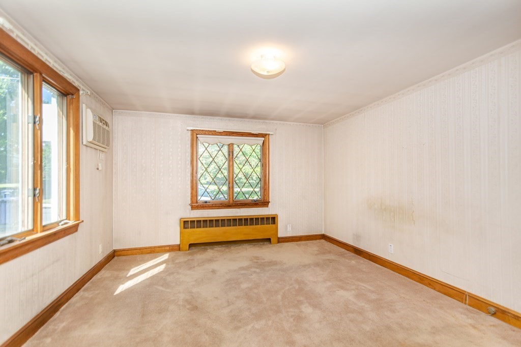 23 Winthrop Road Everett, MA 02149 - Photo 11 of 39 Gallery Image 11