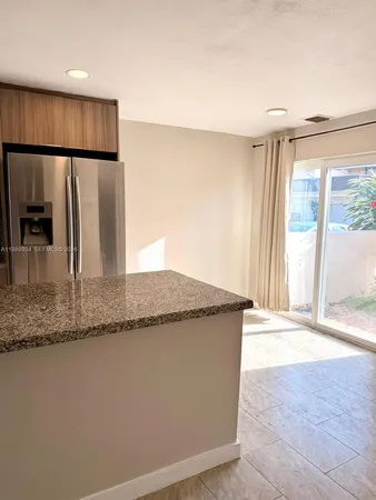 $3,200 | 833 Northwest 81st Terrace, Unit 8, Plantation, FL 33324