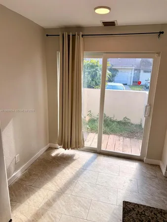$3,200 | 833 Northwest 81st Terrace, Unit 8, Plantation, FL 33324