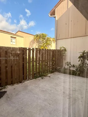 $3,200 | 833 Northwest 81st Terrace, Unit 8, Plantation, FL 33324