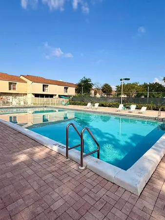 $3,200 | 833 Northwest 81st Terrace, Unit 8, Plantation, FL 33324
