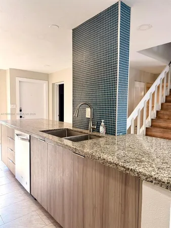 $3,200 | 833 Northwest 81st Terrace, Unit 8, Plantation, FL 33324