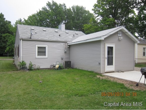 1105 North MacArthur Boulevard Springfield, IL 62702 - Photo 13 of 13 Gallery Image 13