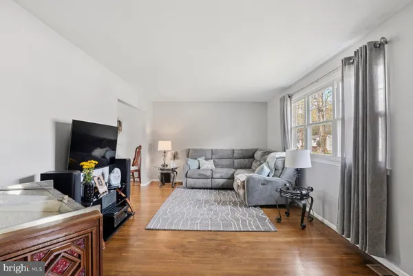 $460,000 | 1031 Putnam Place, Blackwood, NJ 08012