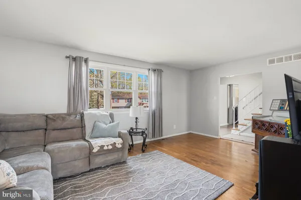 $460,000 | 1031 Putnam Place, Blackwood, NJ 08012
