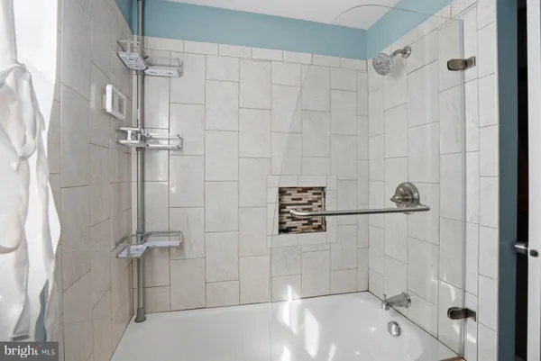 $460,000 | 1031 Putnam Place, Blackwood, NJ 08012