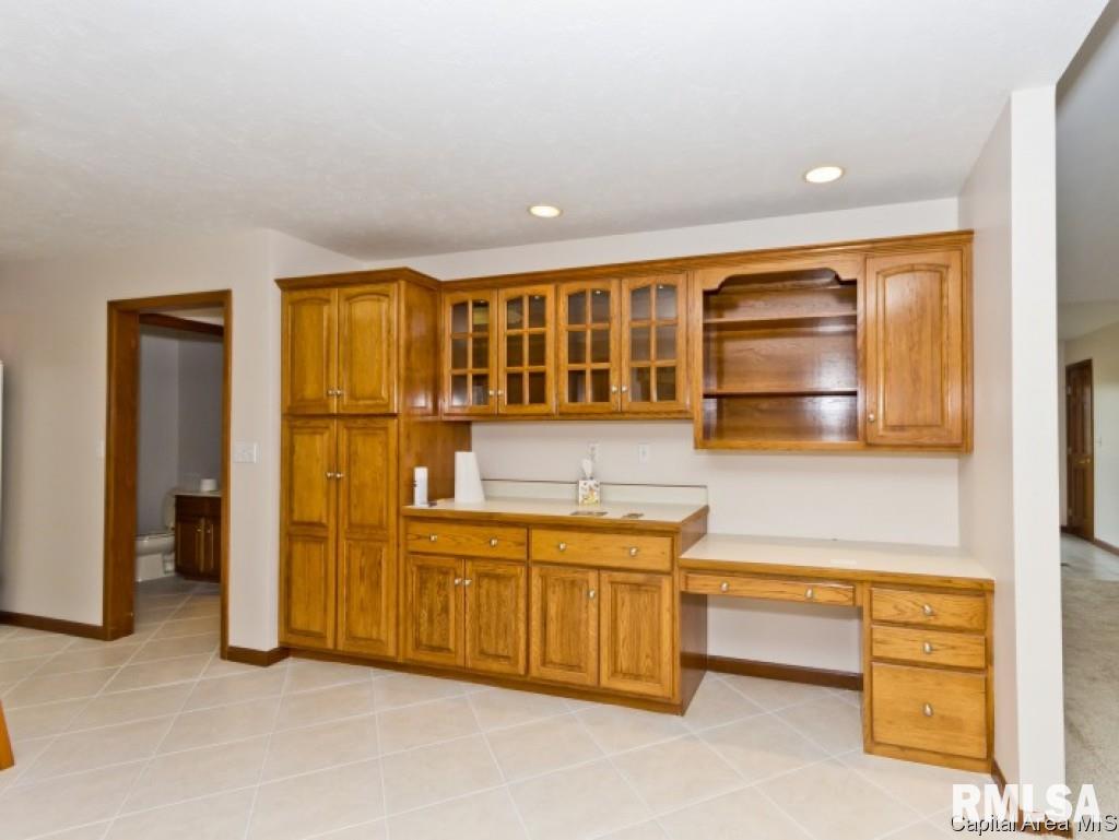 6117 Willow Springs Road Springfield, IL 62712 - Photo 12 of 29