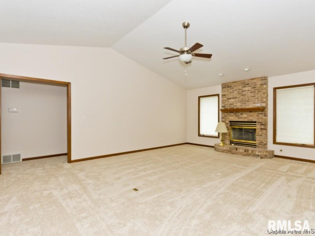 6117 Willow Springs Road Springfield, IL 62712 - Photo 6 of 29