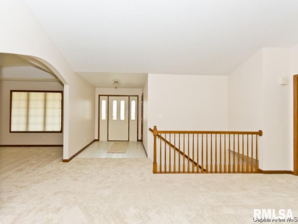 6117 Willow Springs Road Springfield, IL 62712 - Photo 7 of 29