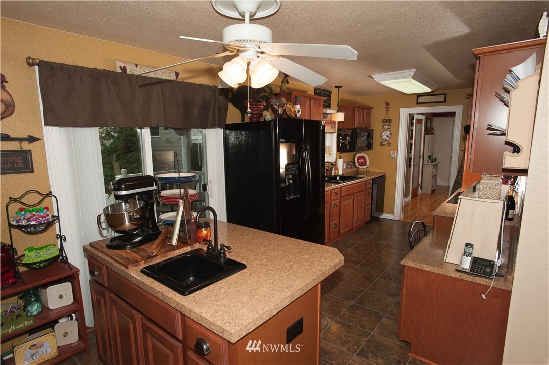 334 Southwest 14th Street Chehalis, WA 98532 - Photo 6 of 23 Gallery Image 6