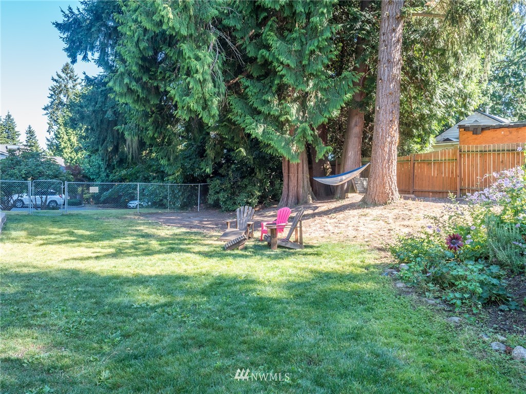 18949 108th Avenue Northeast Bothell, WA 98011 - Photo 27 of 30 Gallery Image 27