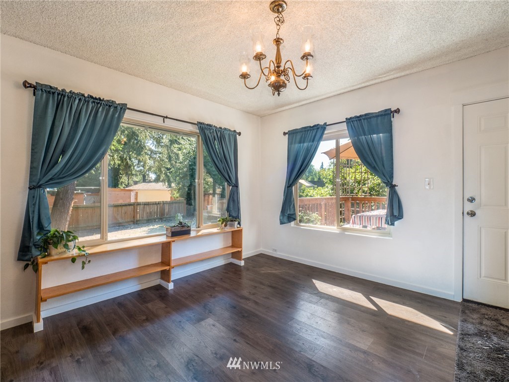 18949 108th Avenue Northeast Bothell, WA 98011 - Photo 7 of 30 Gallery Image 7