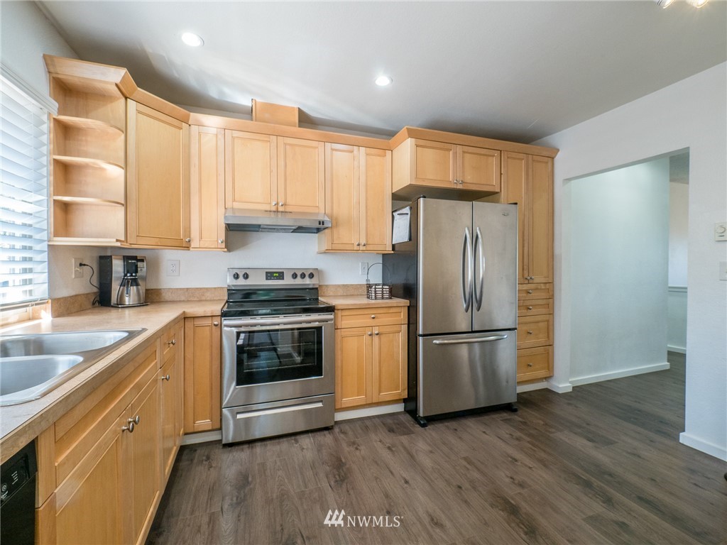 18949 108th Avenue Northeast Bothell, WA 98011 - Photo 10 of 30 Gallery Image 10