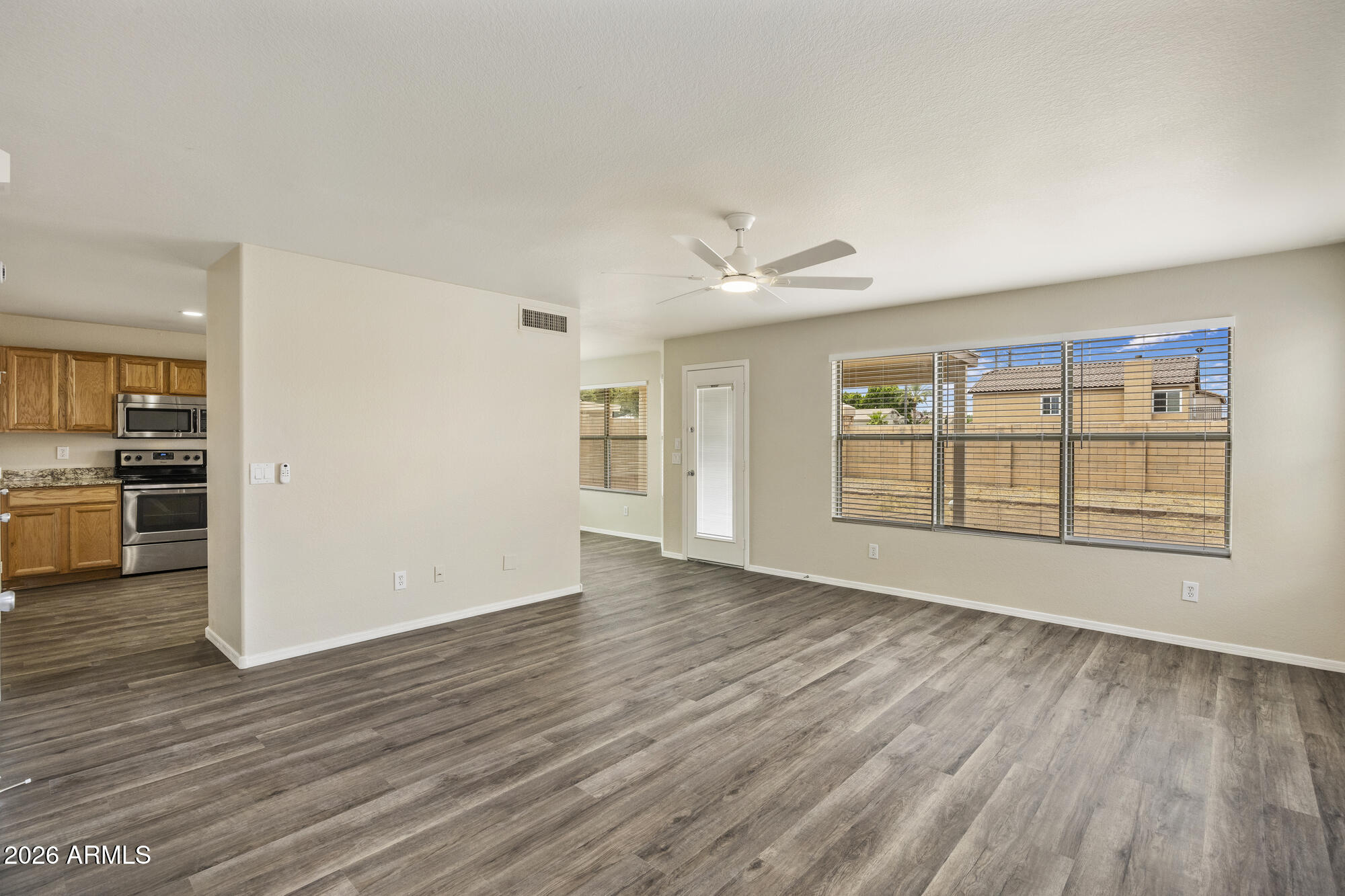 754 South Sorrell Lane Gilbert, AZ 85296 - Photo 11 of 26 1000016224