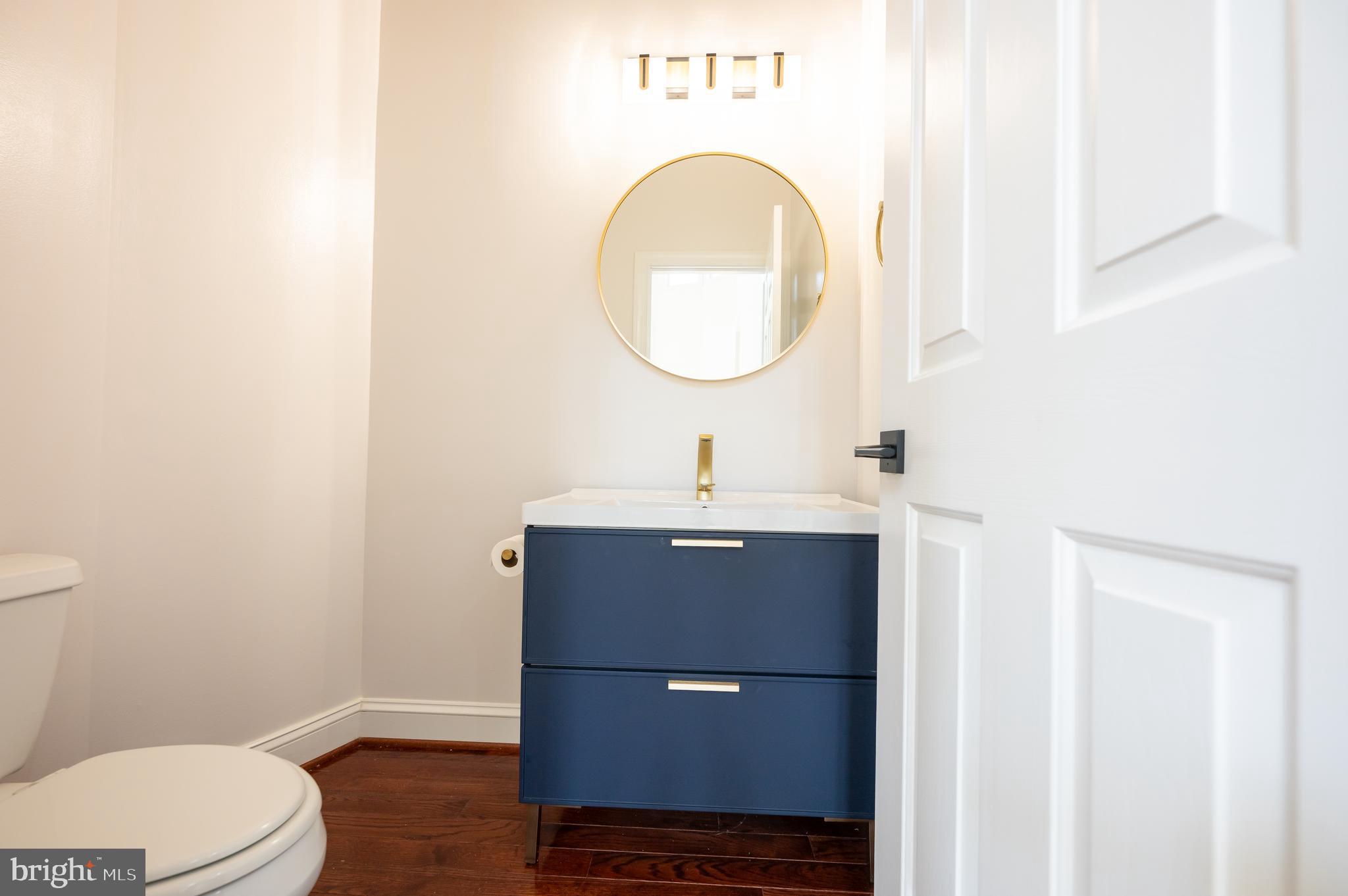 13516 Compton Road Clifton, VA 20124 - Photo 26 of 92 Main Level Powder Room