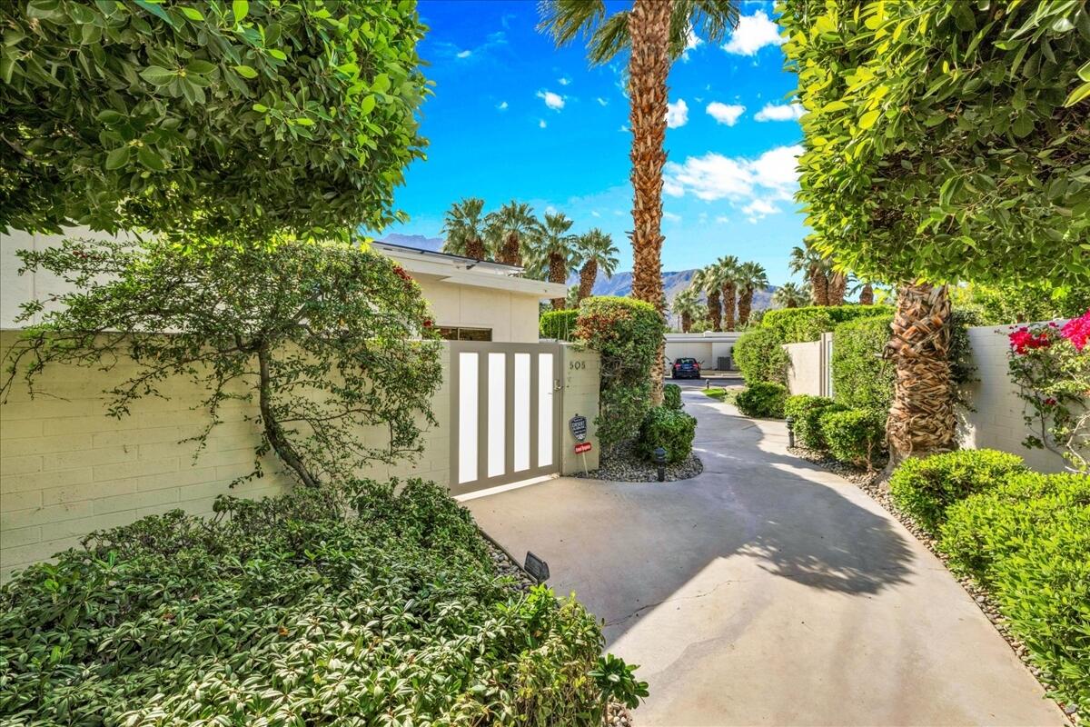 130 West Racquet Club Road, Unit 505 Palm Springs, CA 92262 - Photo 2 of 52 06-06