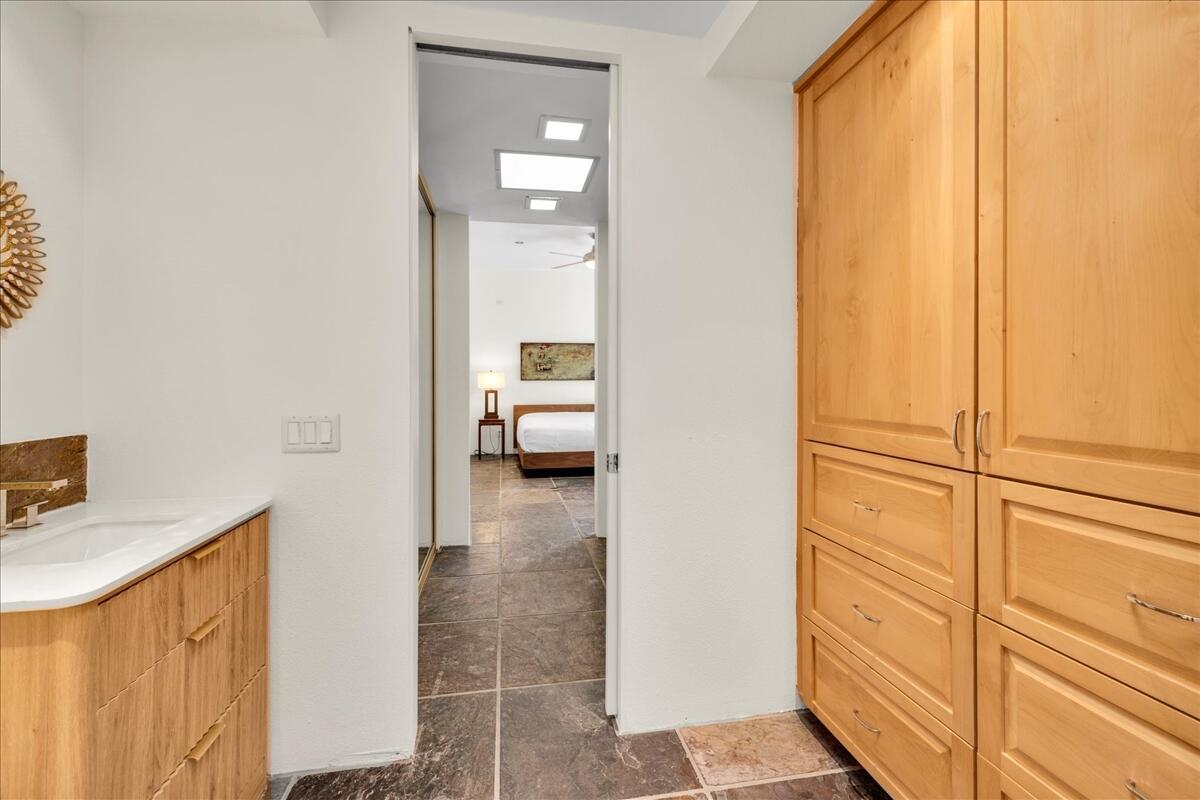 130 West Racquet Club Road, Unit 505 Palm Springs, CA 92262 - Photo 27 of 52 52-36