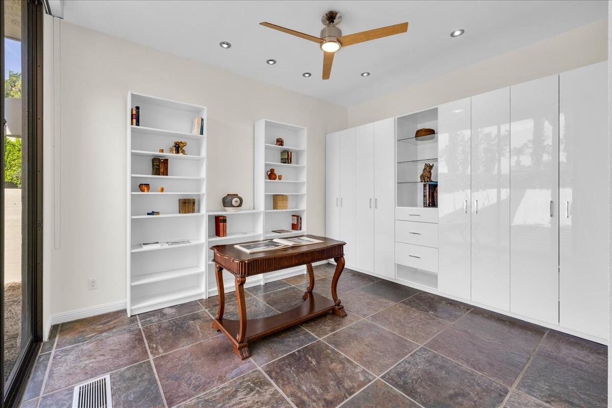 130 West Racquet Club Road, Unit 505 Palm Springs, CA 92262 - Photo 28 of 52 43-27
