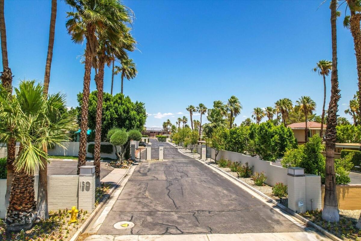 130 West Racquet Club Road, Unit 505 Palm Springs, CA 92262 - Photo 43 of 52 14-130 W RACQUET CLUB Community Shots (1