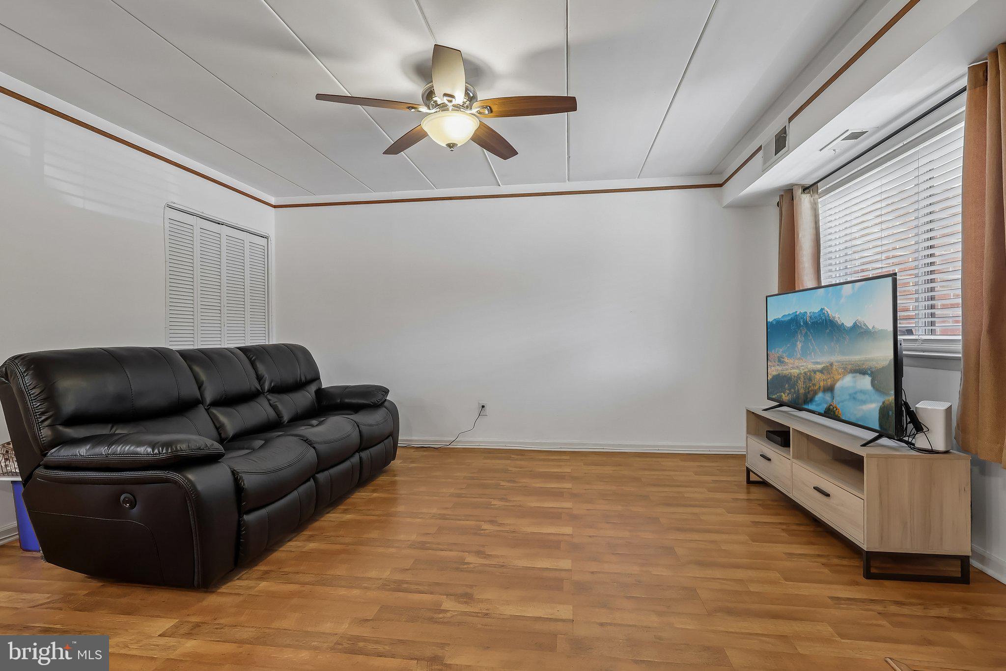 20102 Delaire Landing Road, Unit 102 Philadelphia, PA 19114 - Photo 8 of 31
