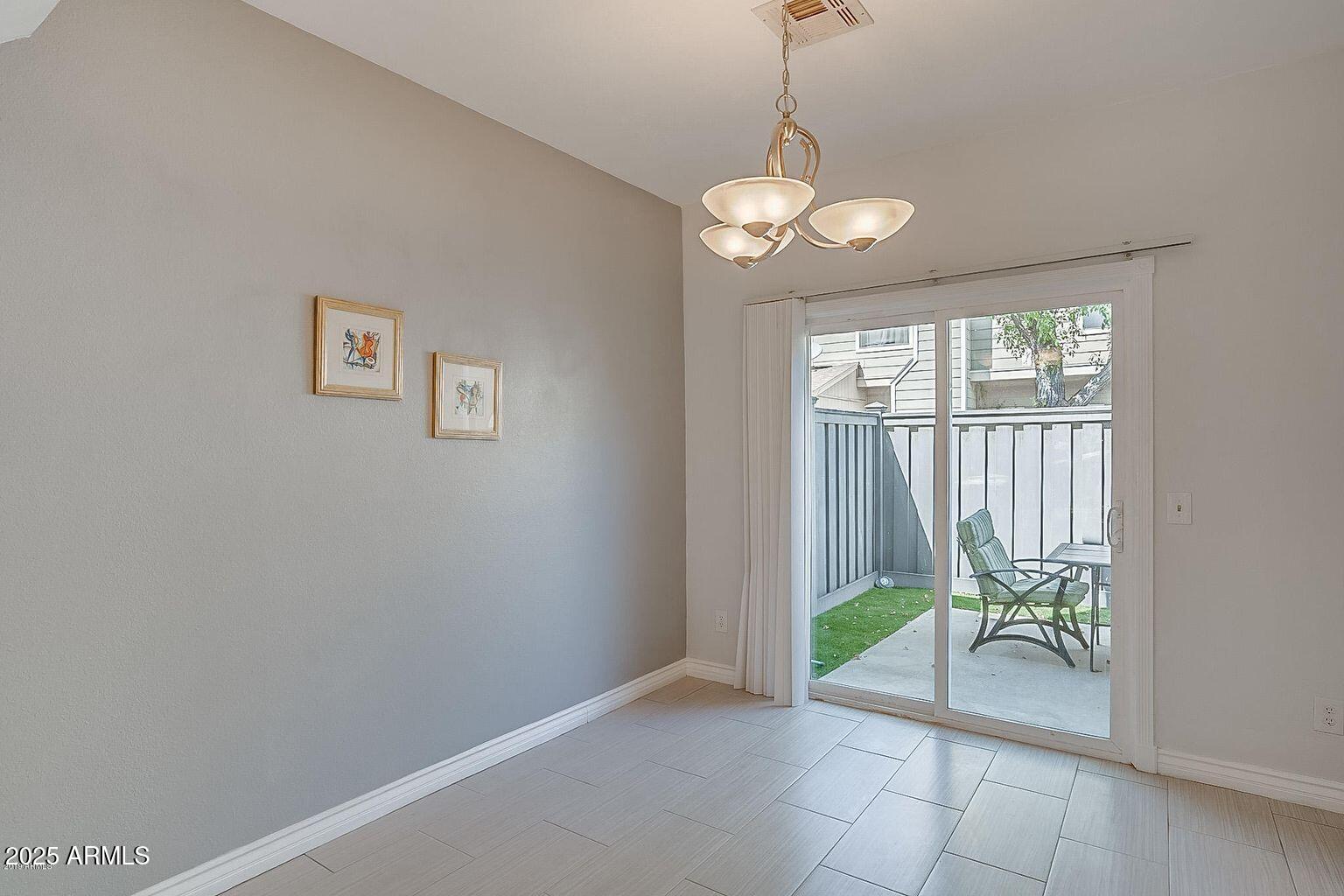 18621 North 34th Avenue, Unit 5 Phoenix, AZ 85027 - Photo 11 of 43 20190914141837282791000000-o