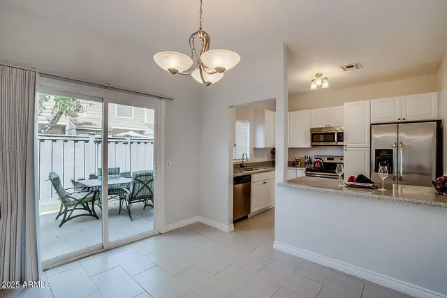 $1,625 | 18621 North 34th Avenue, Unit 5, Phoenix, AZ 85027