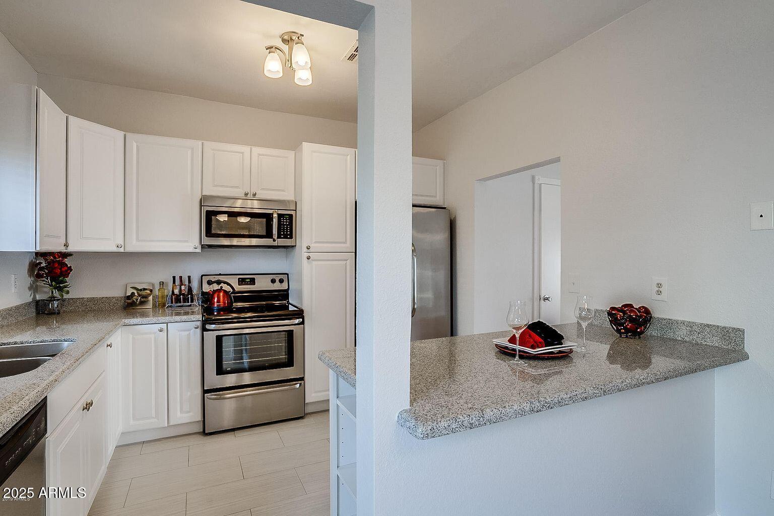 18621 North 34th Avenue, Unit 5 Phoenix, AZ 85027 - Photo 16 of 43 20190914141850505442000000-o